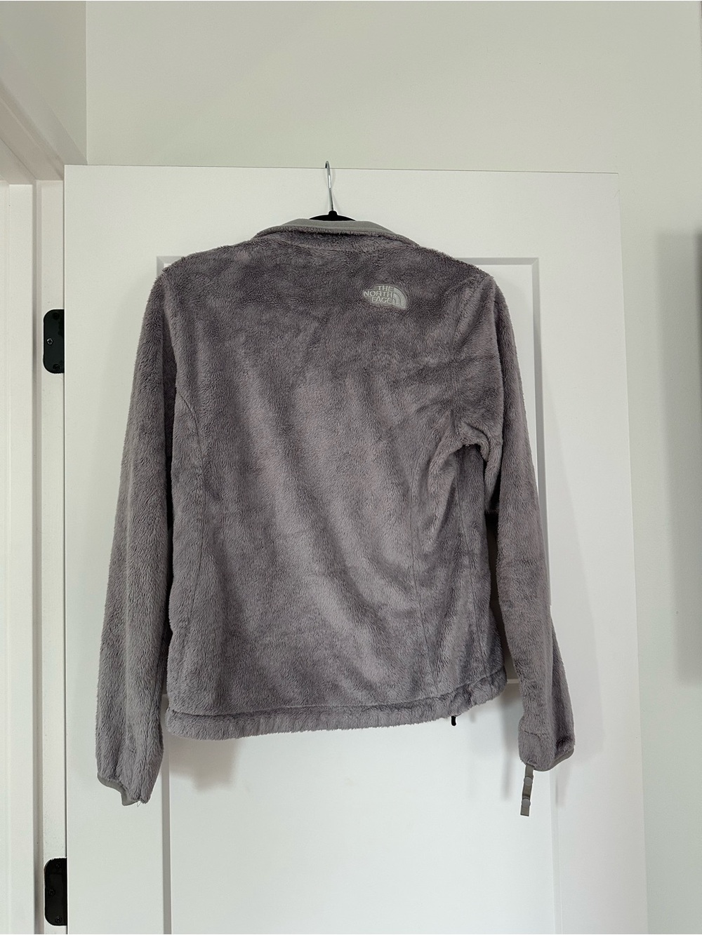 The North Face Women's Light Gray Teddy Fleece Jacket - Picture 2 of 3